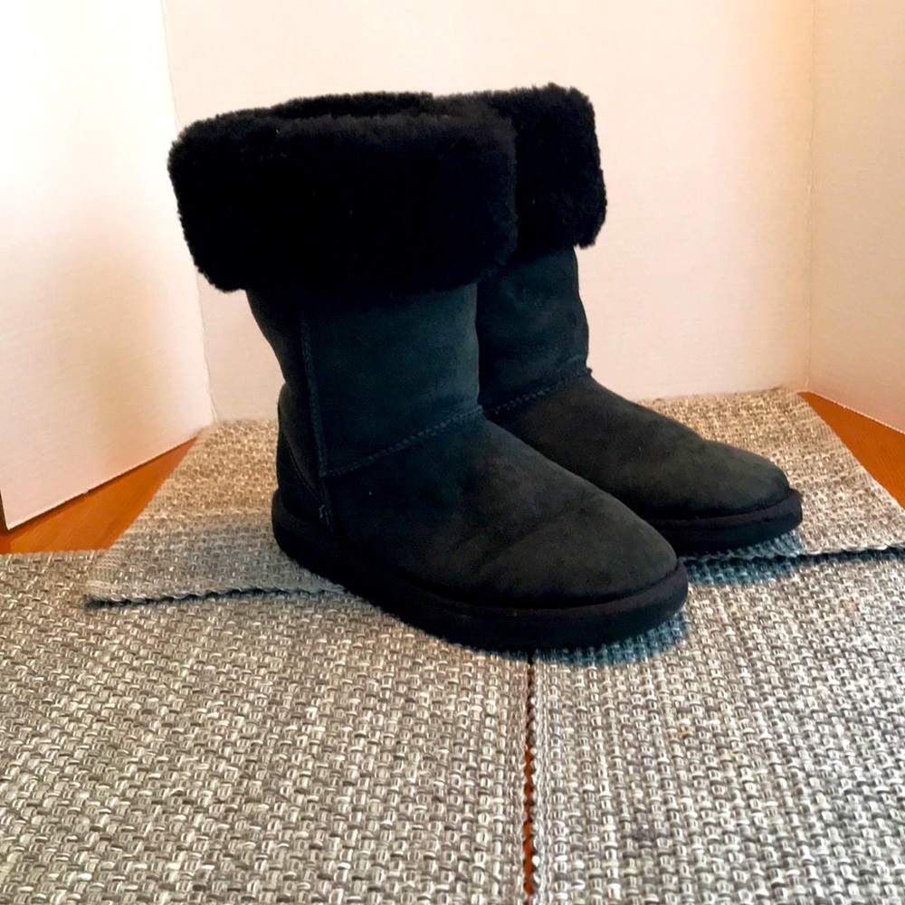 BLACK UGG BOOTS SIZE 7